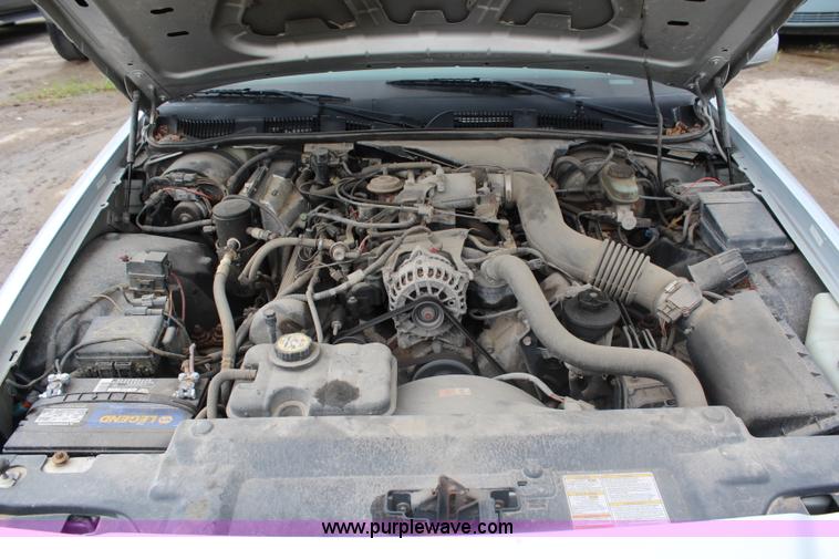 image for item J1177 2001 Ford Crown Victoria Police Interceptor