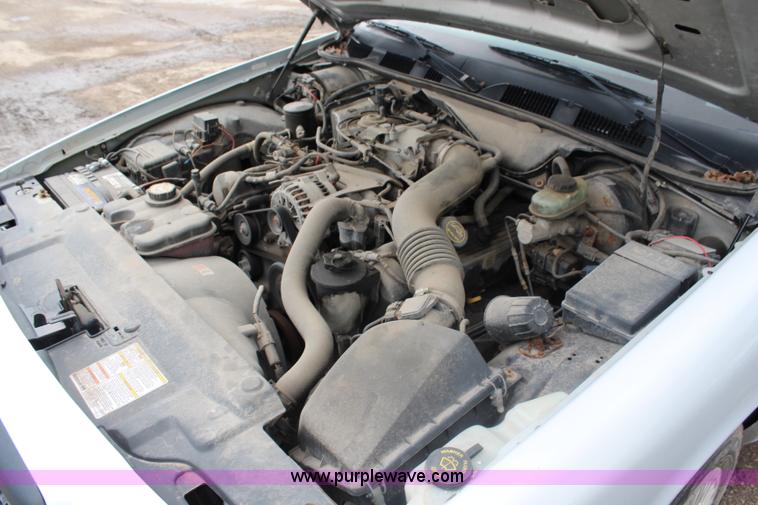 image for item J1177 2001 Ford Crown Victoria Police Interceptor