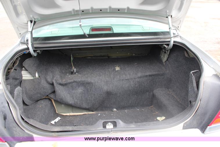 image for item J1177 2001 Ford Crown Victoria Police Interceptor