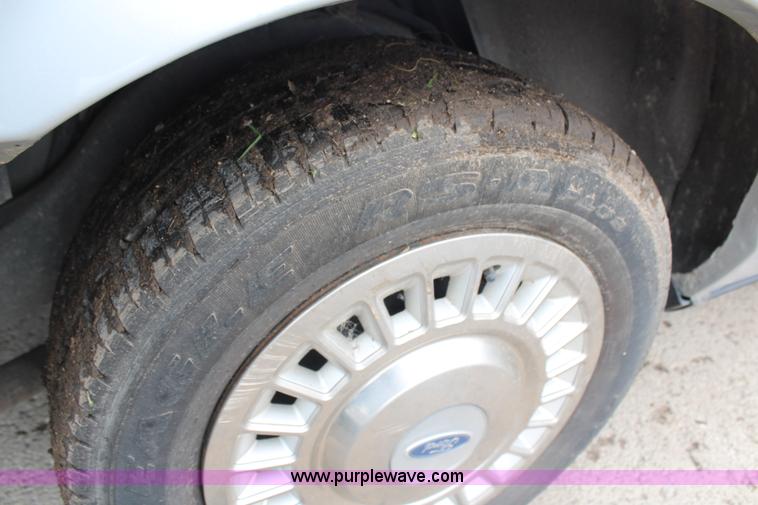 image for item J1177 2001 Ford Crown Victoria Police Interceptor