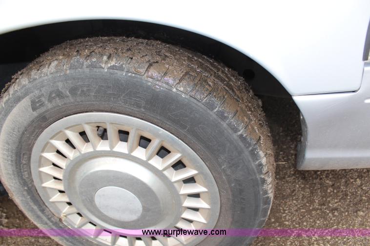 image for item J1177 2001 Ford Crown Victoria Police Interceptor