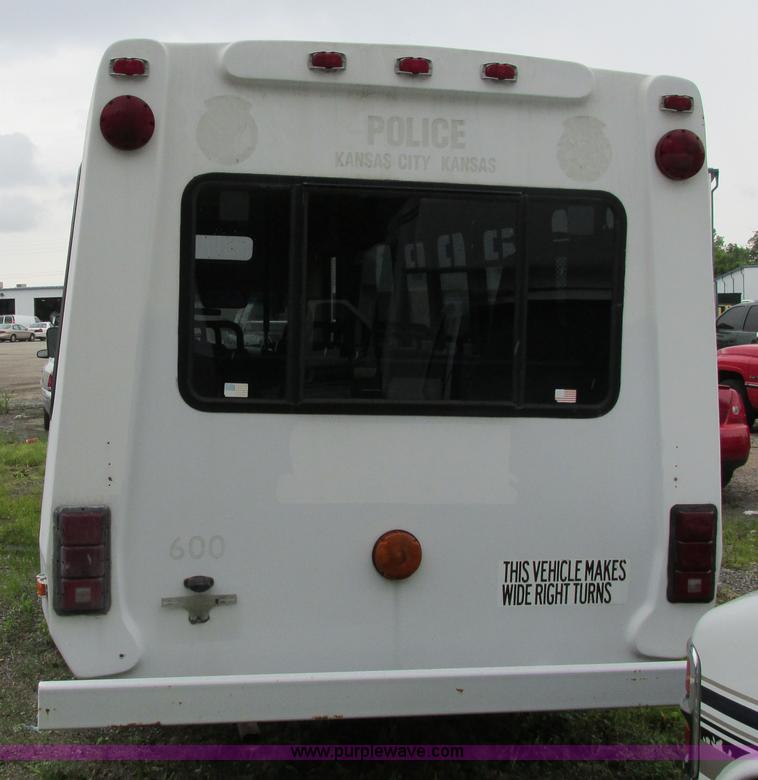 image for item J1184 1998 Ford Econoline E450 transit bus