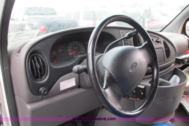 image for item J1184 1998 Ford Econoline E450 transit bus
