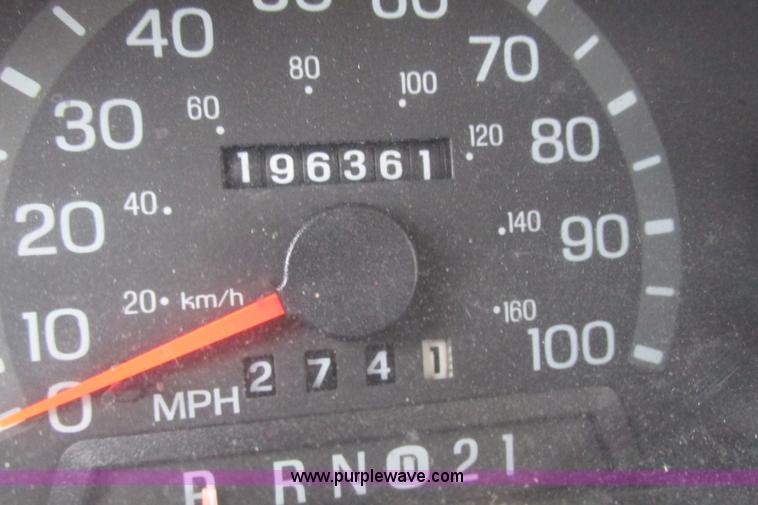 image for item J1184 1998 Ford Econoline E450 transit bus