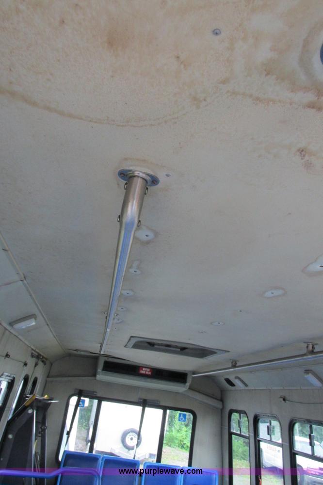 image for item J1184 1998 Ford Econoline E450 transit bus