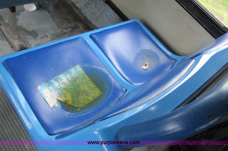 image for item J1184 1998 Ford Econoline E450 transit bus