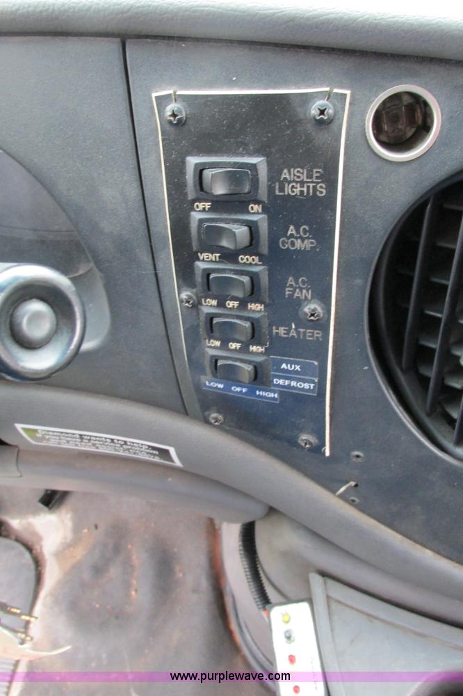 image for item J1184 1998 Ford Econoline E450 transit bus