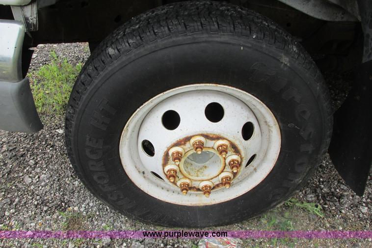 image for item J1184 1998 Ford Econoline E450 transit bus