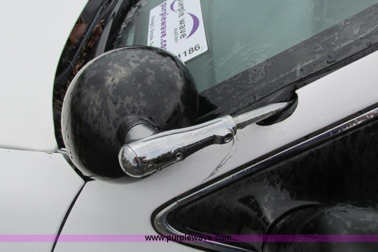 image for item J1186 2005 Ford Crown Victoria Police Interceptor 4.6L V8 SOHC 16V FFV gas engine