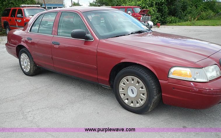 image for item J1195 2003 Ford Crown Victoria Police Interceptor
