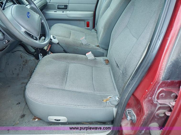 image for item J1195 2003 Ford Crown Victoria Police Interceptor