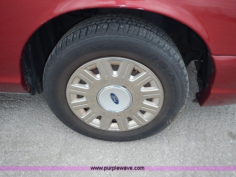 image for item J1195 2003 Ford Crown Victoria Police Interceptor