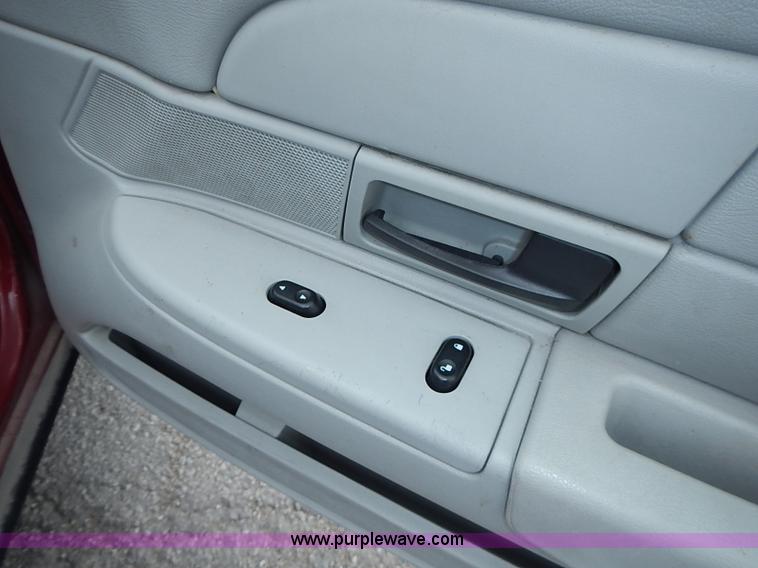 image for item J1195 2003 Ford Crown Victoria Police Interceptor