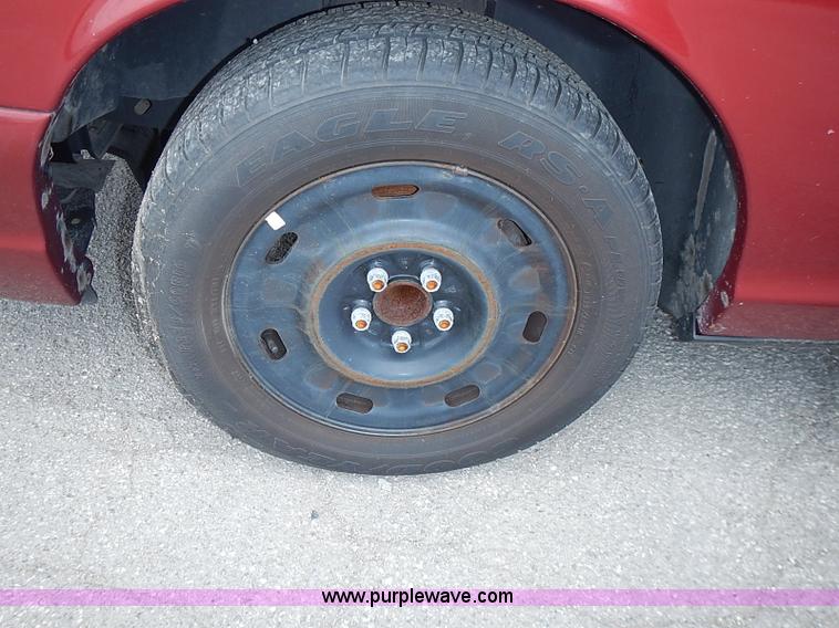 image for item J1195 2003 Ford Crown Victoria Police Interceptor