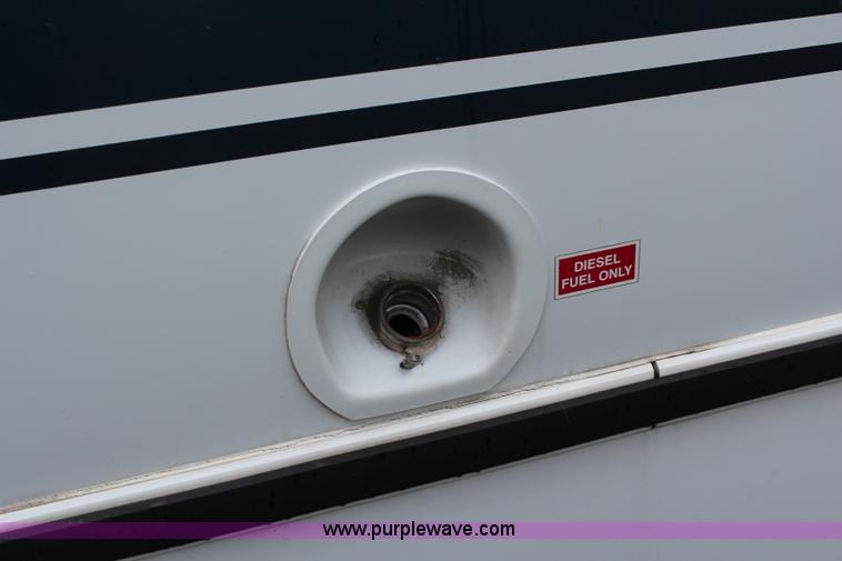 image for item J1199 2007 International 3200 bus