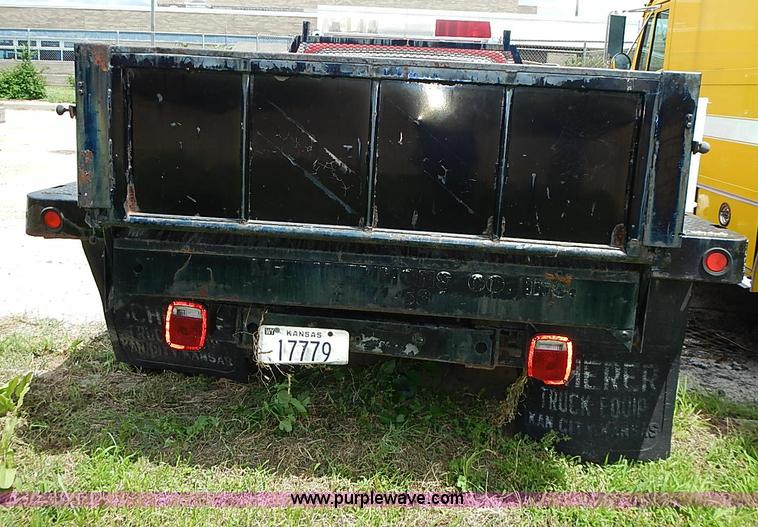 image for item J1230 1984 Ford F350 flatbed truck