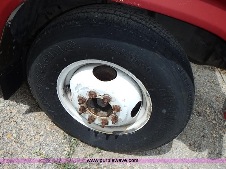 image for item J1230 1984 Ford F350 flatbed truck