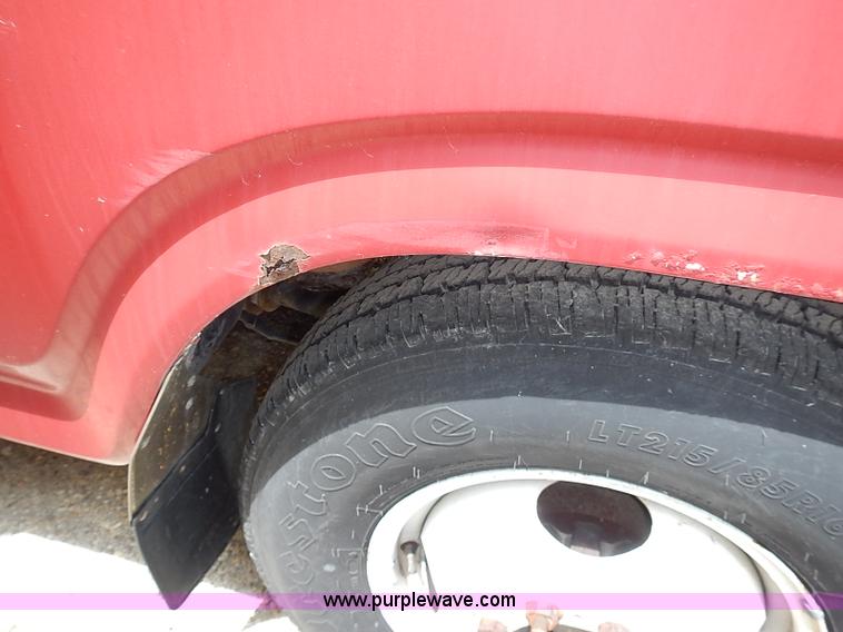 image for item J1230 1984 Ford F350 flatbed truck