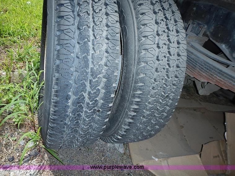 image for item J1230 1984 Ford F350 flatbed truck