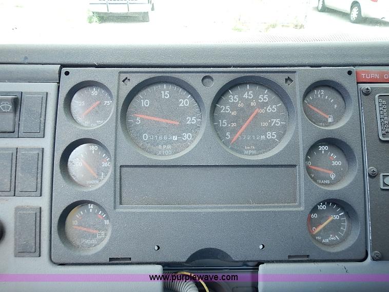 image for item J1231 1995 Freightliner FL70 Emergency truck