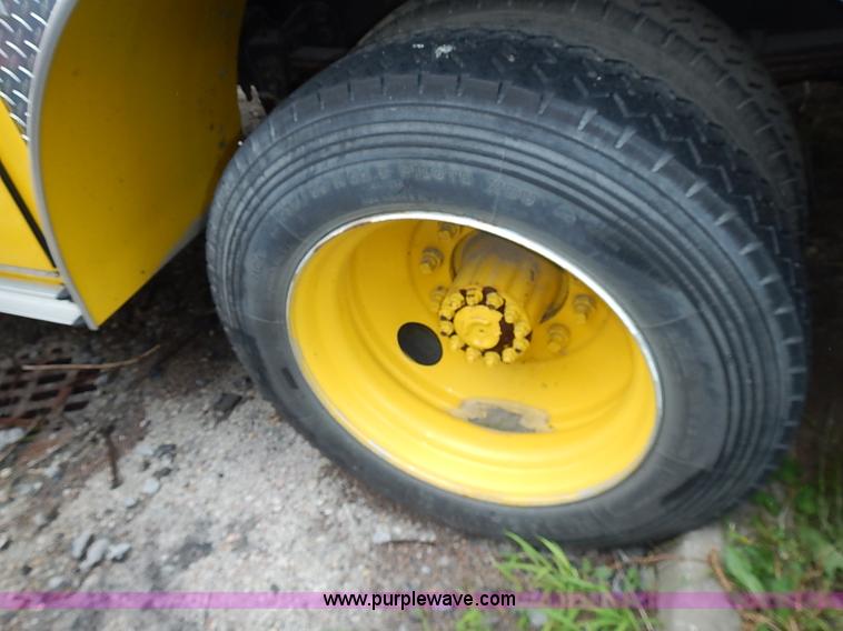 image for item J1231 1995 Freightliner FL70 Emergency truck