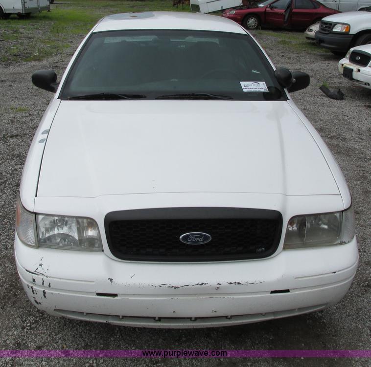 image for item J2185 2006 Ford Crown Victoria Police Interceptor