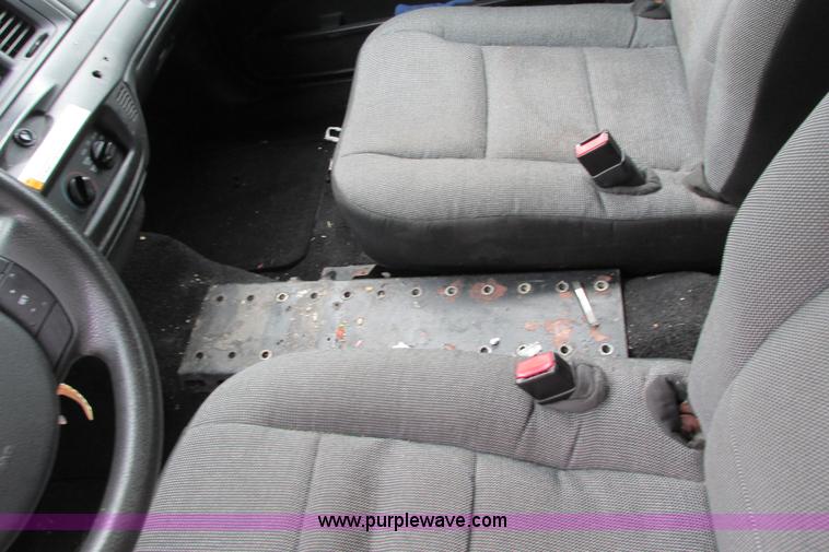 image for item J2185 2006 Ford Crown Victoria Police Interceptor