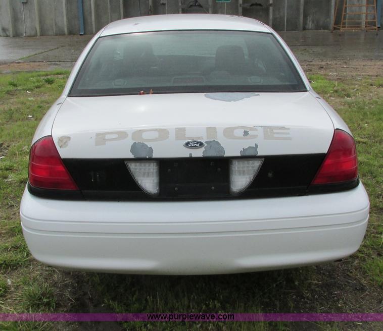 image for item J2199 2003 Ford Crown Victoria Police Interceptor