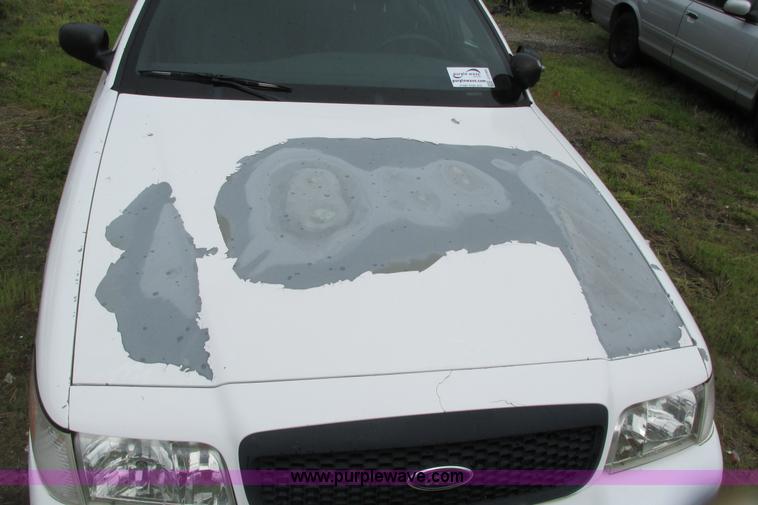 image for item J2199 2003 Ford Crown Victoria Police Interceptor