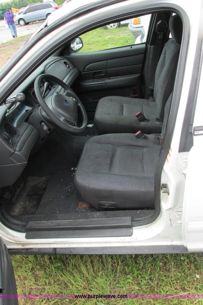 image for item J2199 2003 Ford Crown Victoria Police Interceptor