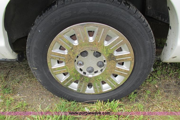 image for item J2199 2003 Ford Crown Victoria Police Interceptor