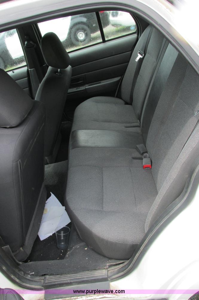 image for item J2200 2005 Ford Crown Victoria Police Interceptor