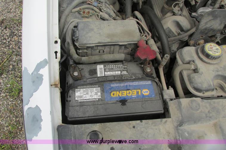 image for item J2200 2005 Ford Crown Victoria Police Interceptor