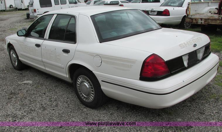 image for item J2201 2000 Ford Crown Victoria Police Interceptor