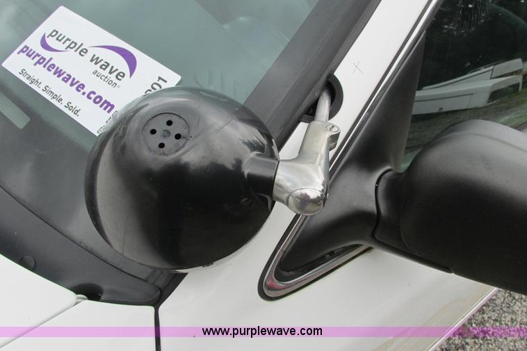 image for item J2201 2000 Ford Crown Victoria Police Interceptor