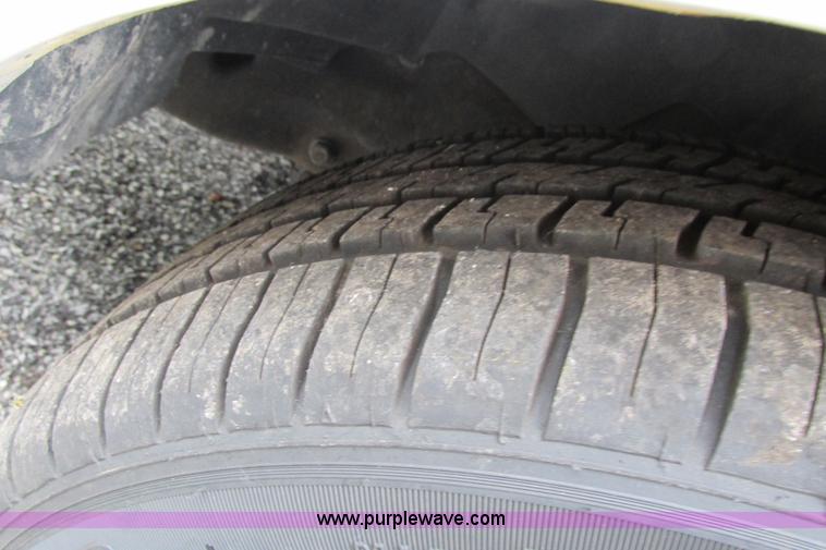 image for item J2201 2000 Ford Crown Victoria Police Interceptor