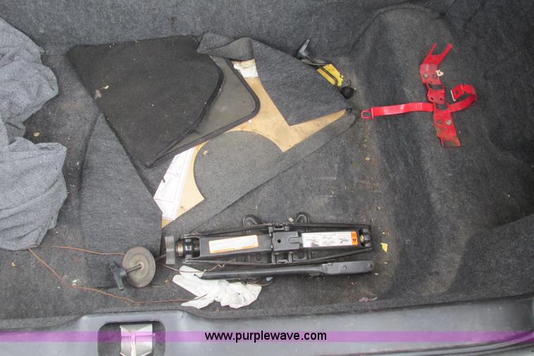 image for item J2201 2000 Ford Crown Victoria Police Interceptor