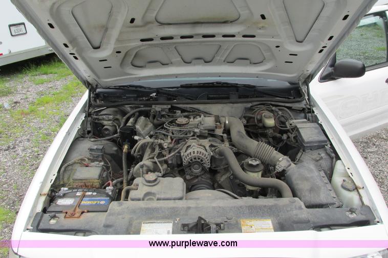 image for item J2201 2000 Ford Crown Victoria Police Interceptor