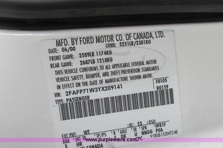 image for item J2201 2000 Ford Crown Victoria Police Interceptor