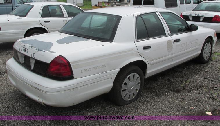 image for item J2205 2008 Ford Crown Victoria Police Interceptor