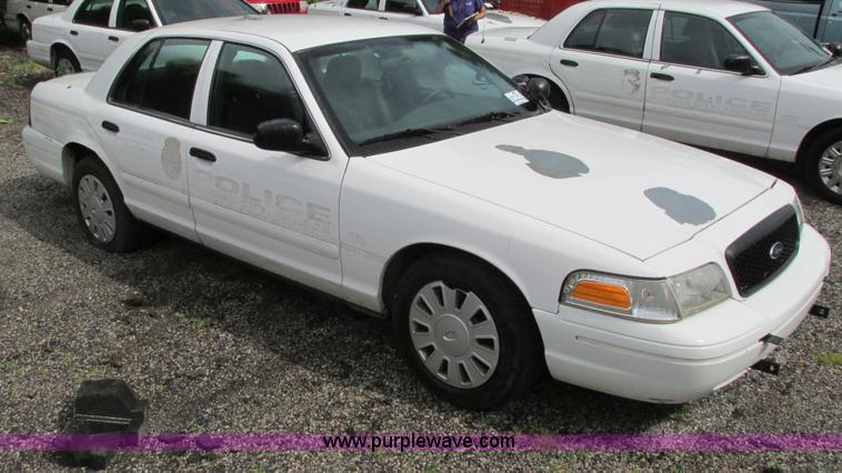 image for item J2205 2008 Ford Crown Victoria Police Interceptor