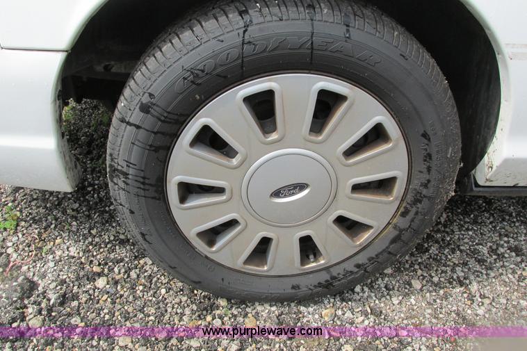 image for item J2205 2008 Ford Crown Victoria Police Interceptor