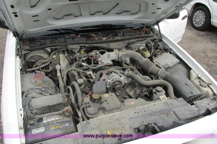 image for item J2205 2008 Ford Crown Victoria Police Interceptor