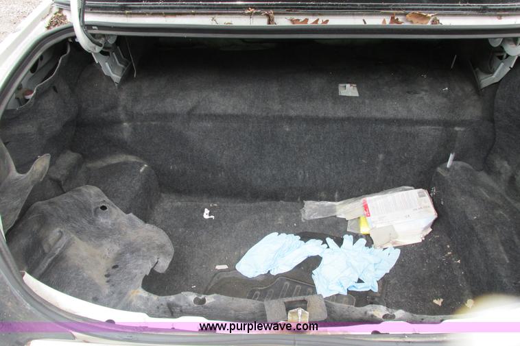 image for item J2205 2008 Ford Crown Victoria Police Interceptor