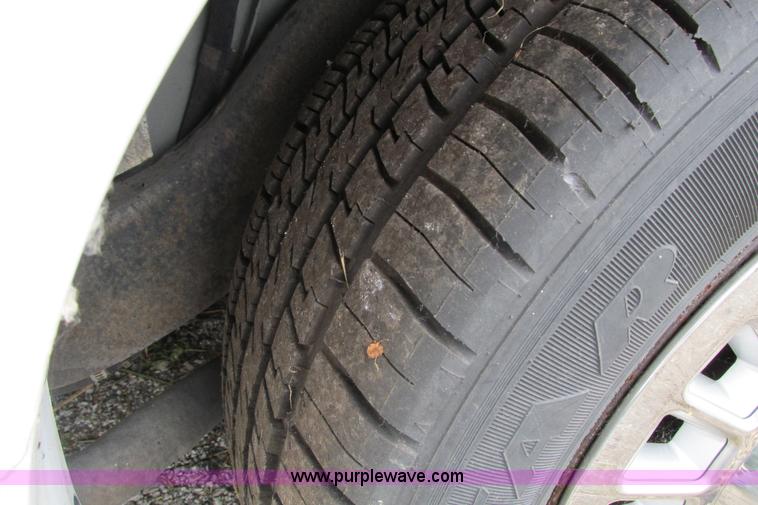 image for item J2206 2002 Ford Crown Victoria Police Interceptor