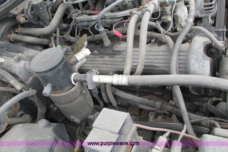 image for item J2206 2002 Ford Crown Victoria Police Interceptor