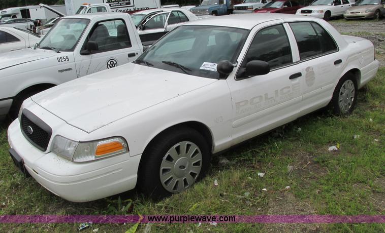 image for item J2210 2008 Ford Crown Victoria Police Interceptor
