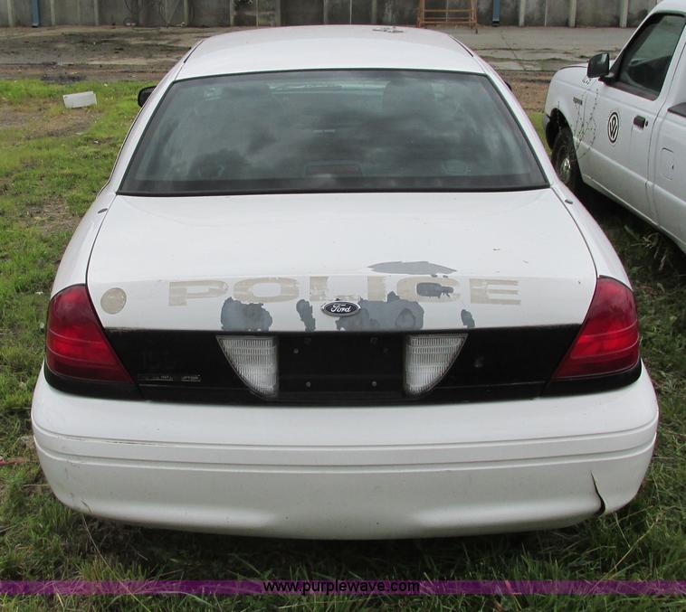 image for item J2210 2008 Ford Crown Victoria Police Interceptor