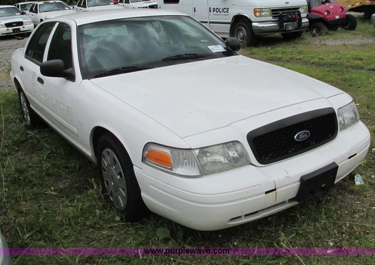 image for item J2210 2008 Ford Crown Victoria Police Interceptor