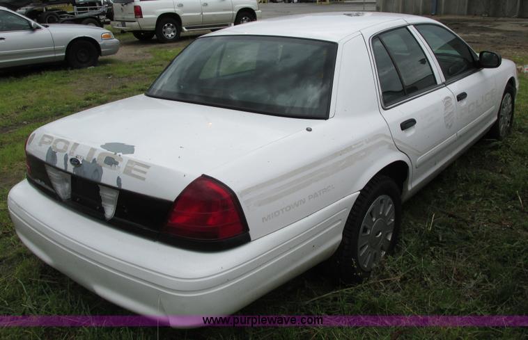 image for item J2210 2008 Ford Crown Victoria Police Interceptor